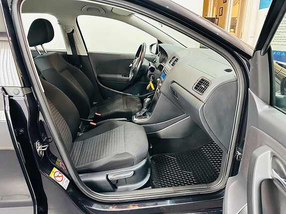 Volkswagen Polo 12 of 21