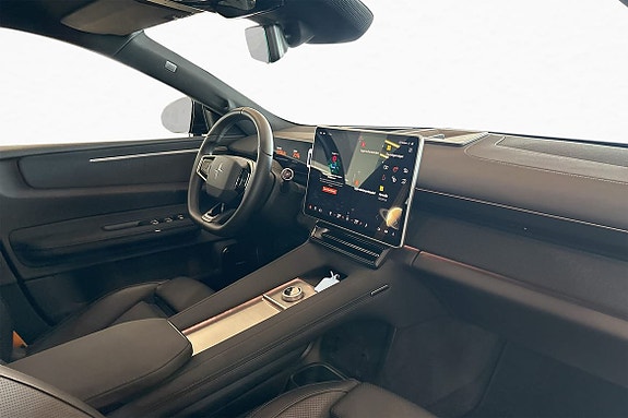 Polestar 4 14 of 30