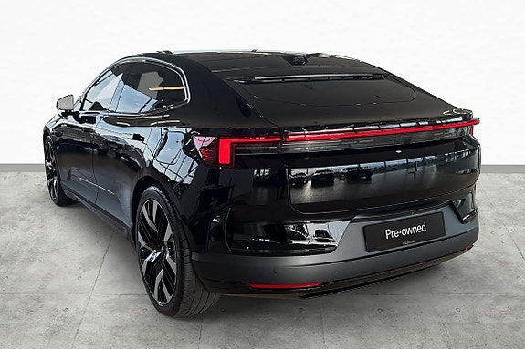 Polestar 4 8 of 30