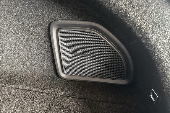 Polestar 4 17 of 30