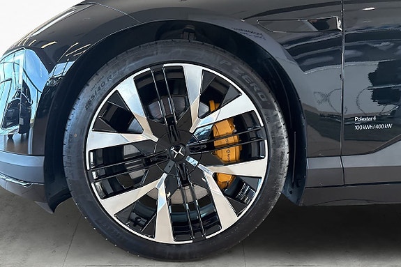 Polestar 4 6 of 30