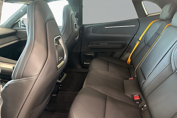 Polestar 4 12 of 30