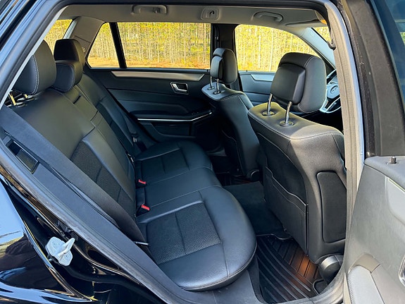 Mercedes-Benz E220 9 of 10