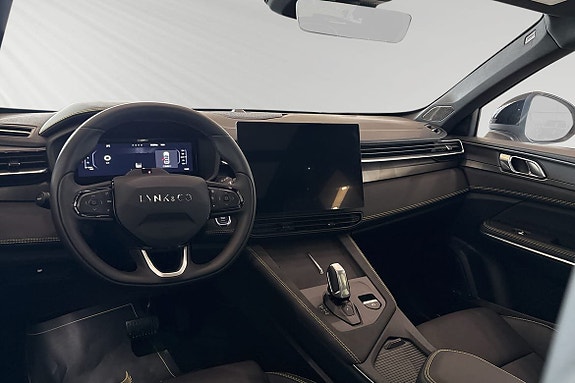 Lynk & Co 01 8 of 30