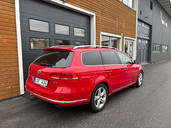 Volkswagen Passat 3 of 12