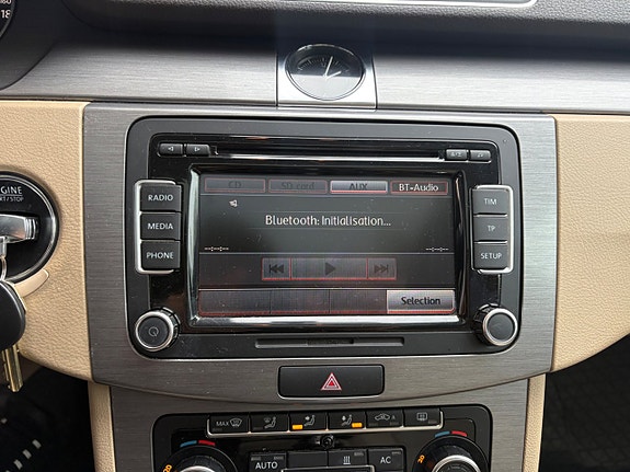 Volkswagen Passat 9 of 12