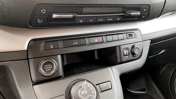 Opel Vivaro 16 of 16