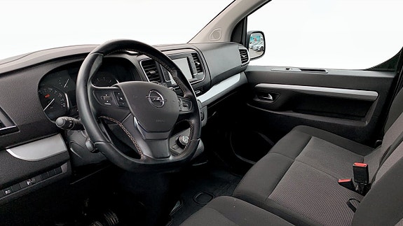 Opel Vivaro 7 of 16