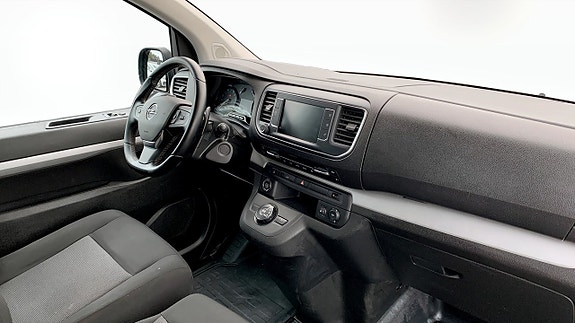 Opel Vivaro 10 of 16