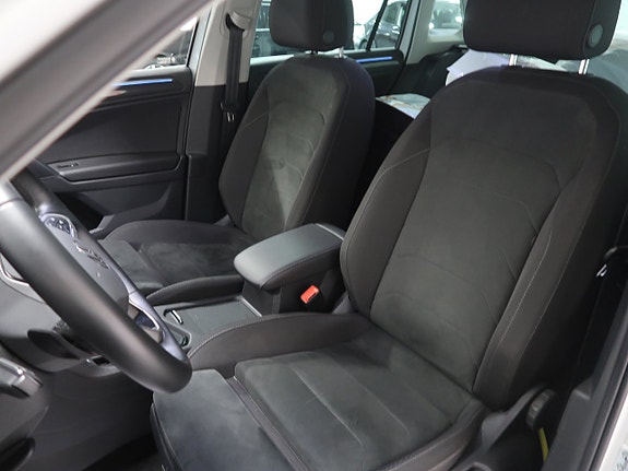 Volkswagen Tiguan 22 of 30