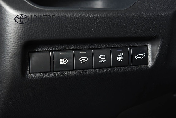 Toyota RAV4 13 of 24
