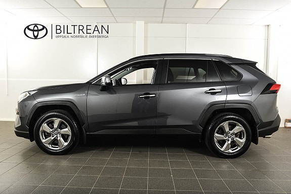 Toyota RAV4 2 of 24