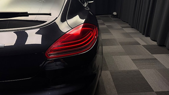 Porsche Panamera S 11 of 30