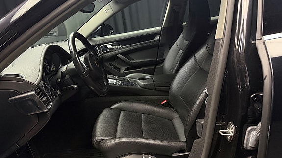 Porsche Panamera S 9 of 30