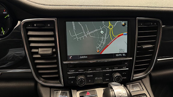 Porsche Panamera S 25 of 30