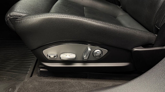 Porsche Panamera S 18 of 30
