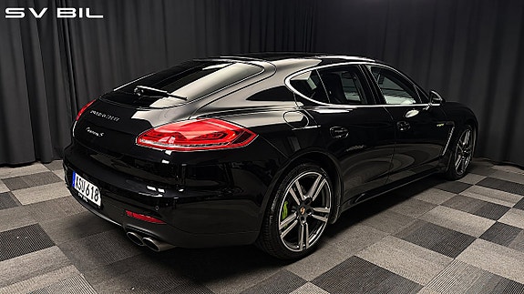Porsche Panamera S 4 of 30