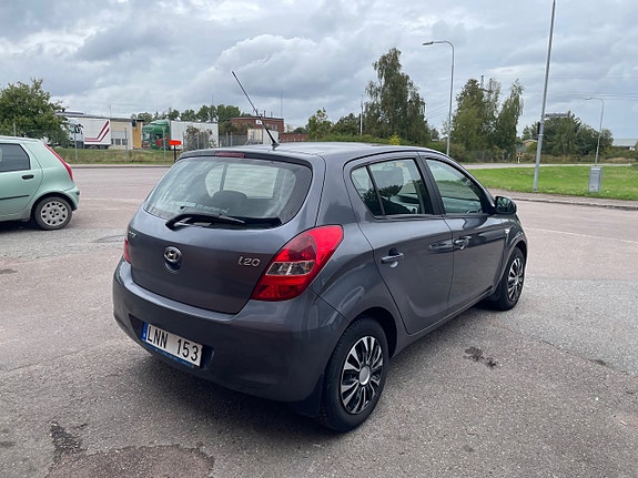 Hyundai i20 4 of 14