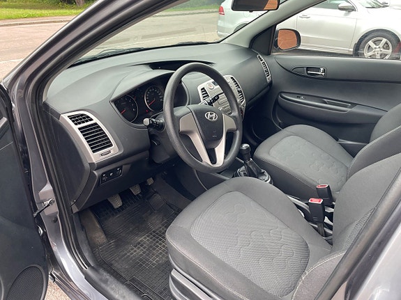 Hyundai i20 7 of 14