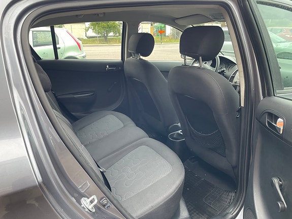 Hyundai i20 11 of 14