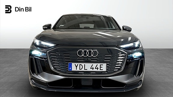 Audi Q6 e-tron 4 of 18