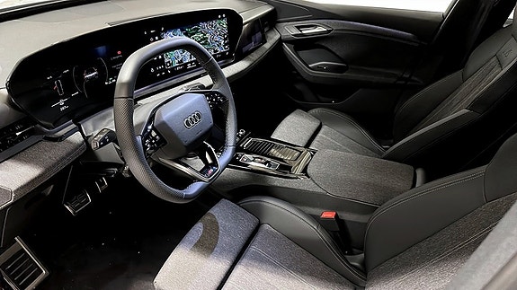 Audi Q6 e-tron 7 of 18