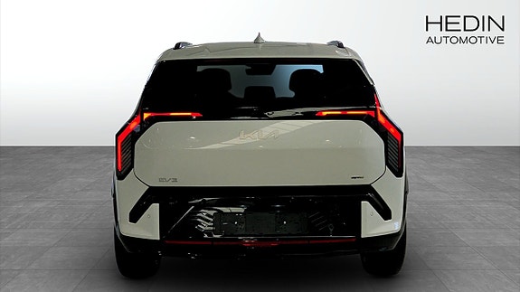Kia EV3 7 of 9