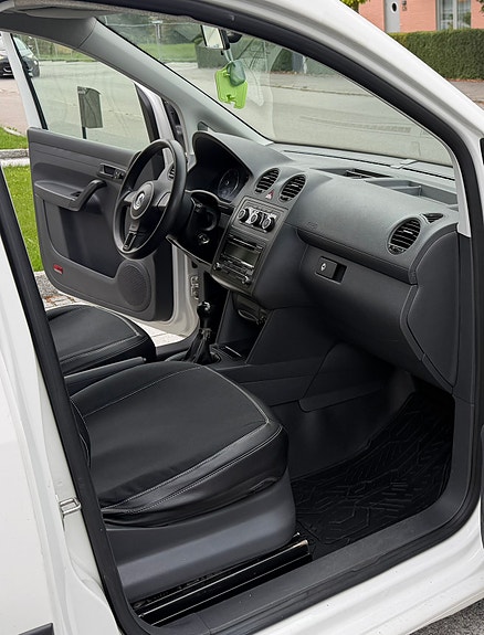 Volkswagen Caddy Maxi 9 of 15