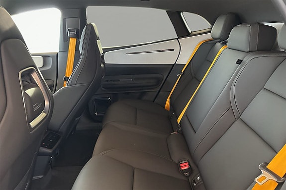Polestar 4 12 of 30