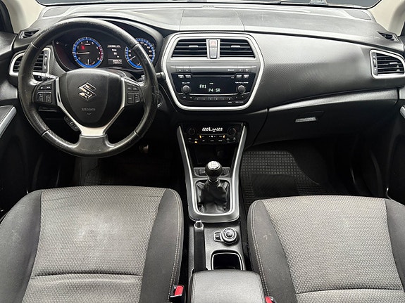 Suzuki S-Cross 2 of 15