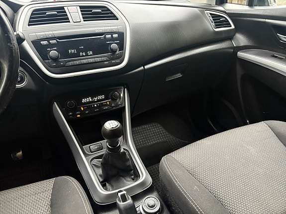 Suzuki S-Cross 7 of 15