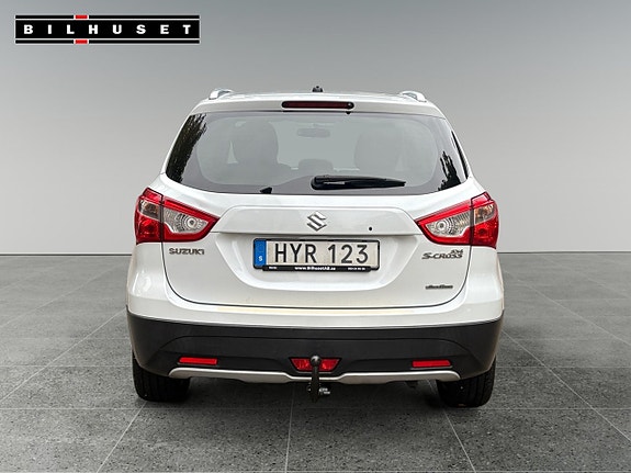 Suzuki S-Cross 11 of 15