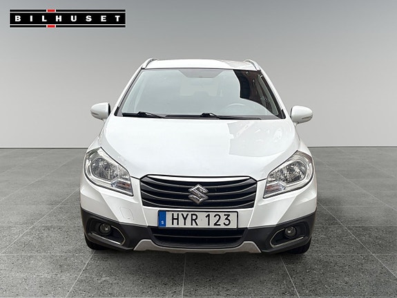 Suzuki S-Cross 10 of 15
