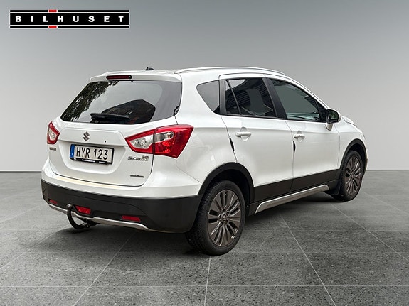 Suzuki S-Cross 13 of 15