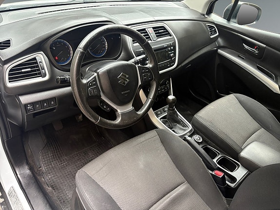 Suzuki S-Cross 5 of 15