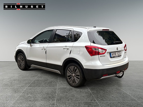 Suzuki S-Cross 4 of 15