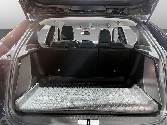 Peugeot e-2008 15 of 15