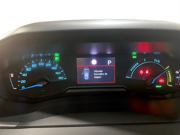 Peugeot e-2008 8 of 15