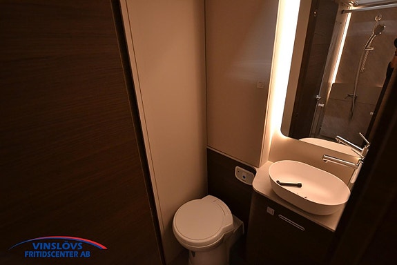 Adria Coral SUPREME 670 SL 12 of 16