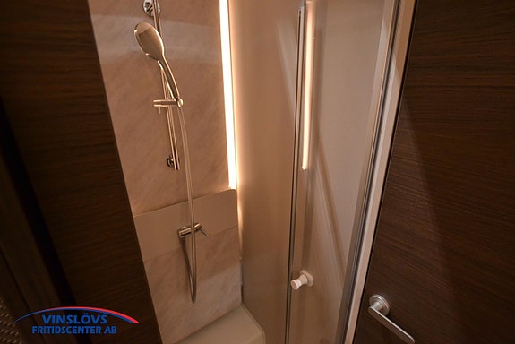Adria Coral SUPREME 670 SL 13 of 16
