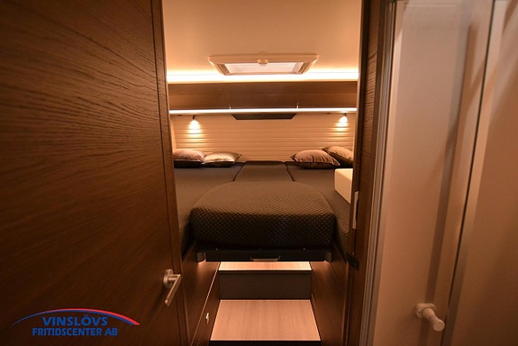 Adria Coral SUPREME 670 SL 9 of 16