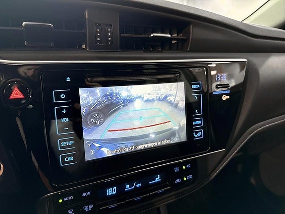 Toyota Auris 13 of 14