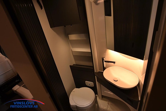 Adria COMPACT SUPREME DL 12 of 15