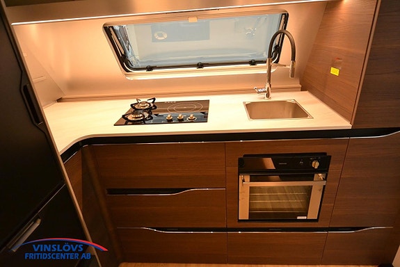 Adria ALPINA 663 HT 6 of 17