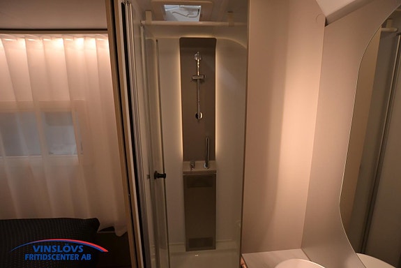 Adria ALPINA 663 HT 15 of 17