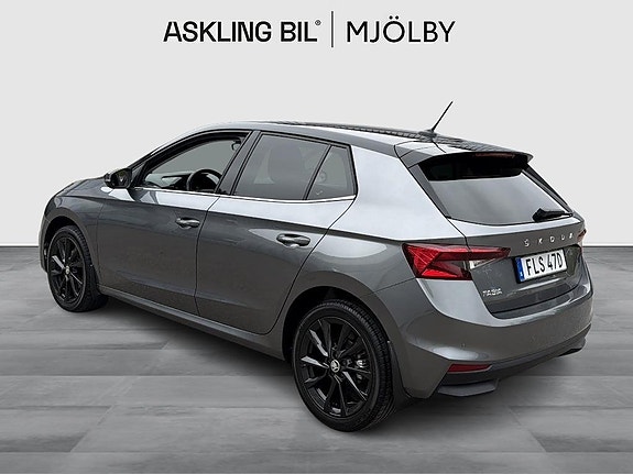 Skoda Fabia 2 of 16