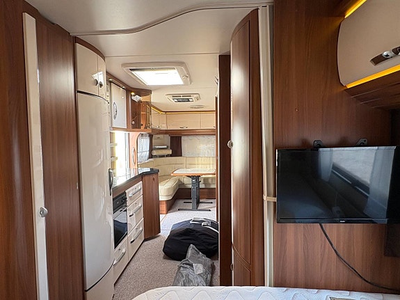 HOBBY 650 UKFE . Alde/Ac/Mover/Vånsäng/Ugn/Tält/Markis.2015 4 of 12