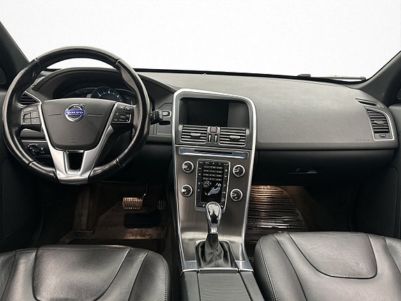 Volvo XC60 14 of 27