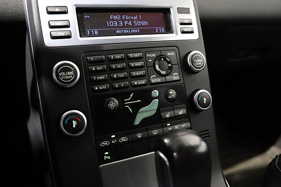 Volvo V70 13 of 19