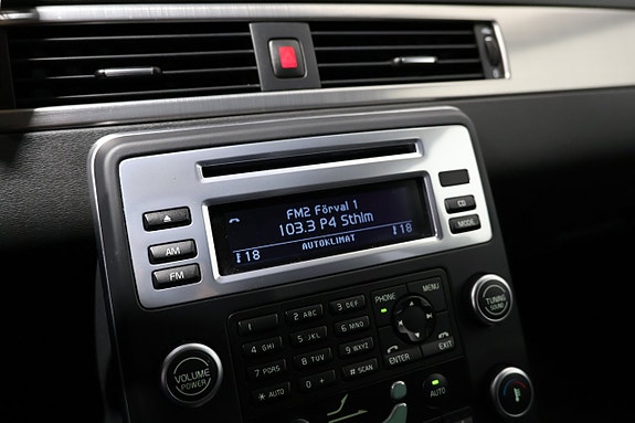 Volvo V70 14 of 19